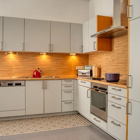 Trackside Loft Apartman